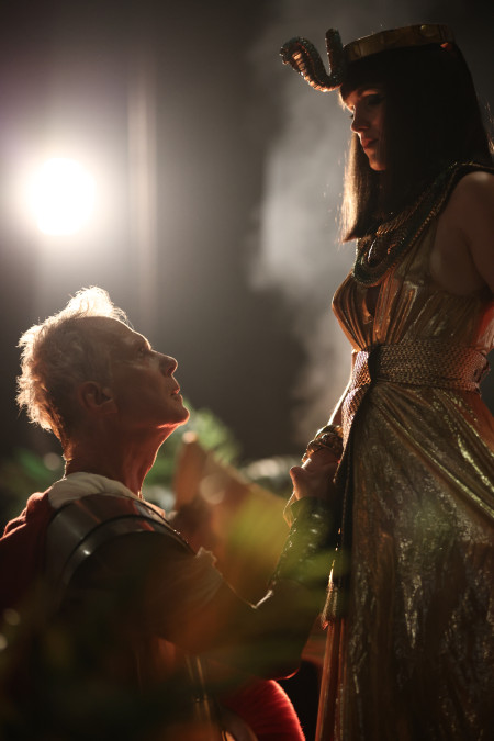 Borítókép: Melyik hollywoodi sztár bőrébe bújna Hirtling István és kivel ápolt közülük jó barátságot? Nem mindennapi kérdésekre válaszolt a népszerű színész