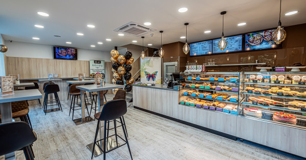 Borítókép: Szafi Bistro & Bakery – Egészségtudatos ételek mindenkinek!