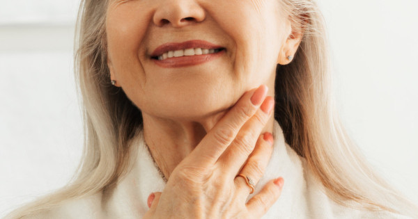 Borítókép: Az orvosok könyörögnek: 6 tiltólistás étel és ital, ami öregíti a bőrt