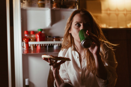 Borítókép: Ezekre az ételekre fokozottan figyelj 40 felett, mert belezavarhatnak a hormonális egyensúlyodba