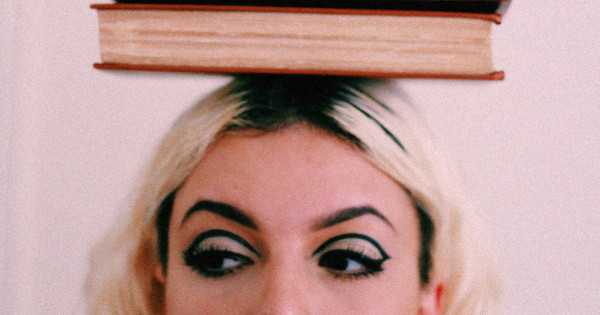 Borítókép:  Karácsonyi könyvajánló: 18 regény, amivel biztos nem lőhetsz mellé karácsonykor