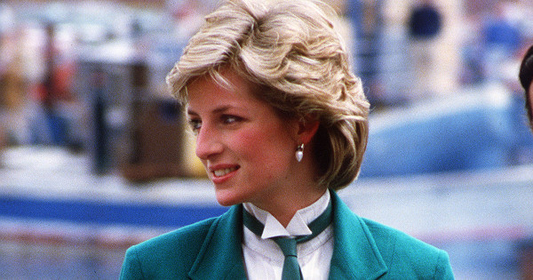 Borítókép: Már Diana hercegné is rajongott érte! Egy apró kiegészítő, ami azonnal feldob minden szettet ezen a télen