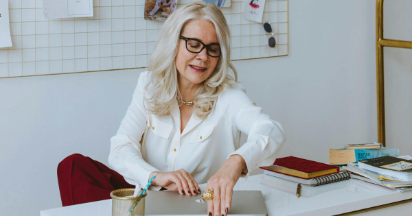 Borítókép: A 101 éves írónő szerint ez az egyetlen titka a hosszú életnek: így lehetsz boldog!