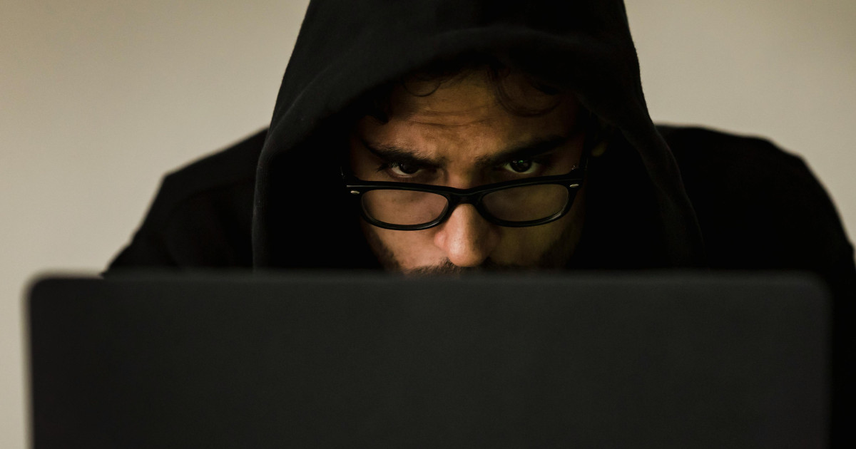 Borítókép: Online csalás ellen: 8 tipp, hogy ne húzzanak le karácsony előtt!