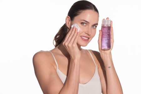 Borítókép: Őrizd meg bőröd fiatalságát és ragyogását egy egyszerű, 4 lépéses rutinnal