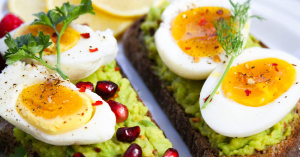 Borítókép: Tényleg olvadnak a kilók a tojásdiétától? Egy táplálkozási szakértő elárulta az igazságot Nicole Kidman kedvenc fogyókúrájáról 