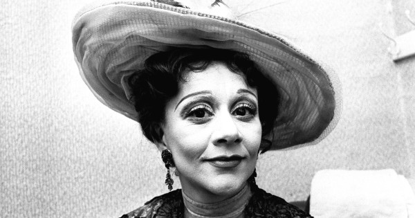 Borítókép: Így élt Joan Plowright élete utolsó éveiben: elvesztette a látását, és családi segítségre szorult