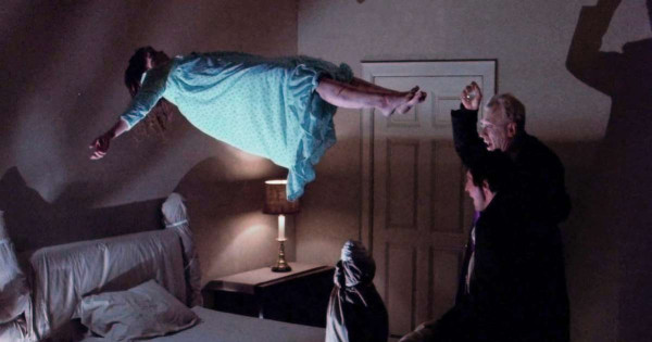 Borítókép: Tényleg el vannak átkozva? 6 hátborzongató és megmagyarázhatatlan kulisszatitkok horrorfilmek forgatásáról