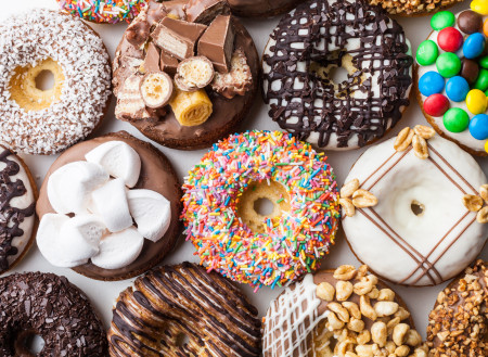 Borítókép: 6 finomabbnál finomabb fánkvariáció, amit kóstolj meg az idei farsangi szezonban