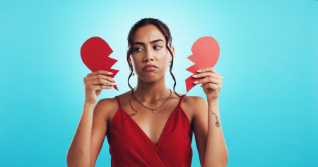 Borítókép: Bye-bye, baby! Hogyan válik az elengedés a személyes növekedés új kapujává?