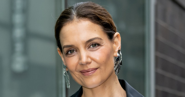 Borítókép: Katie Holmes és Demi Moore már viseli a 2025-ös tavasz egyik legváratlanabb trendjét - könnyebb kombinálni, mint gondolnád!