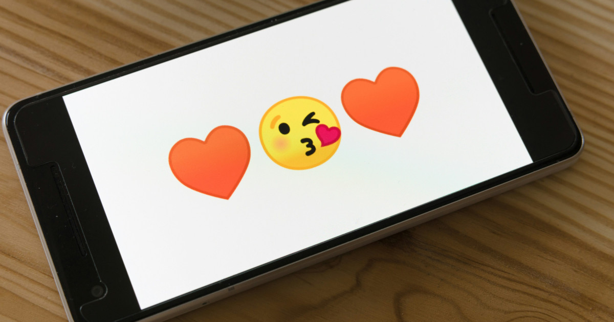 Szerelmes emojik