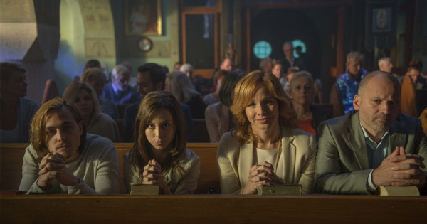 Borítókép: Toplista: Minden idők 12 legjobb magyar sorozata a nézők szerint, amit egyszer mindenkinek látnia kell