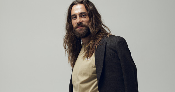 Borítókép: Emberek ájultak el a Hunyadi forgatása közben - Kádár L. Gellért a sorozat titkairól mesélt!