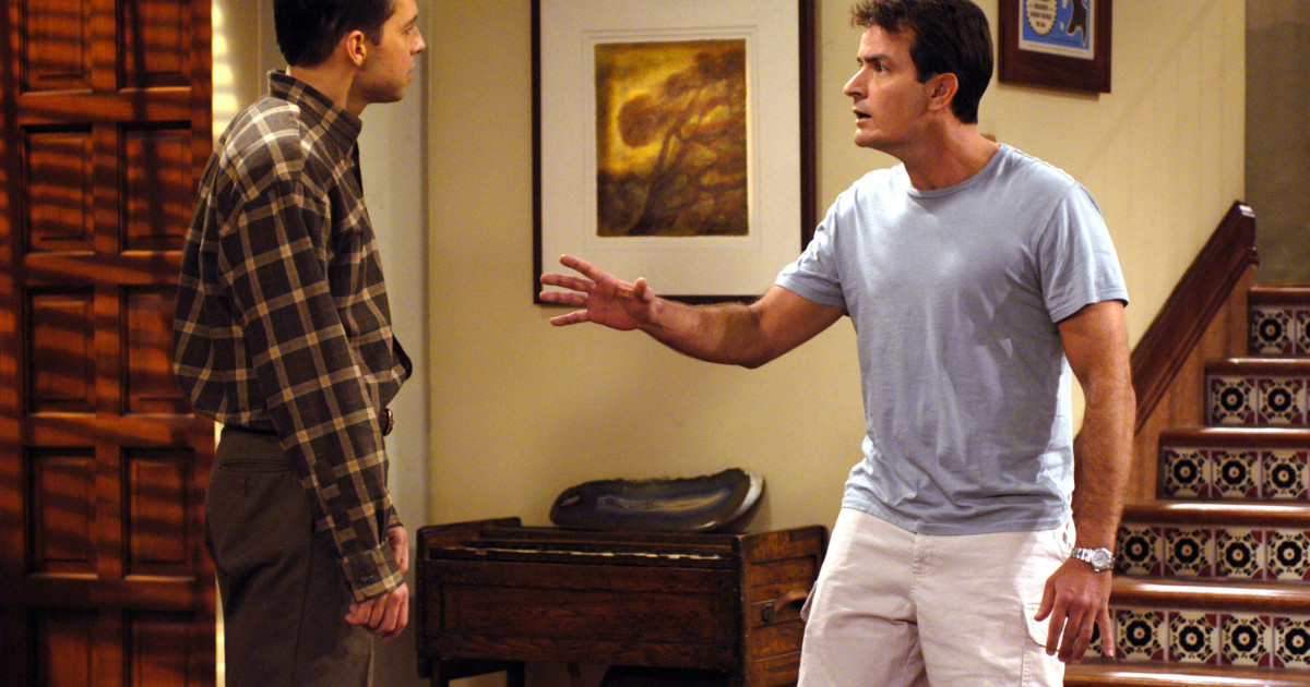 Charlie Sheen és Jon Cryer a Két pasi meg egy kicsiben