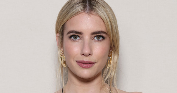 Borítókép: Emma Roberts már viseli a 2025-ös év egyik legstílusosabb darabját - kihagyhatatlan idén tavasszal!