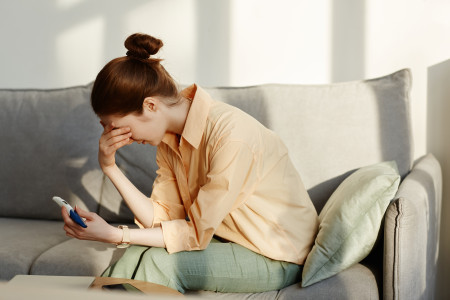 Borítókép: Segítő hidak a meddőségben: hogyan dolgozhatjuk fel a gyermektelenség traumáját, és hogyan érthetik meg egymást az érintettek és az őket körülvevők?