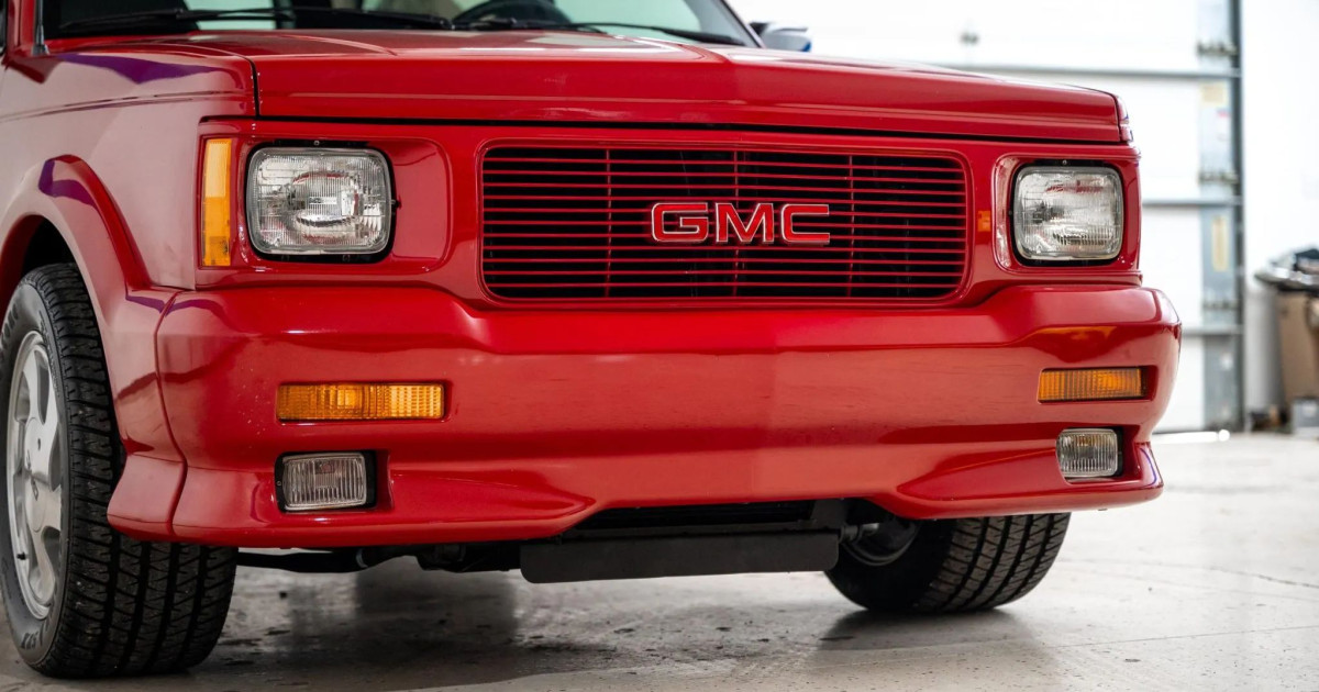 GMC Typhoon