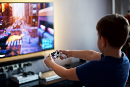 Borítókép: „A gyerekem nyert egy játékkonzolt, én pedig eladtam. Rossz anya vagyok emiatt?”