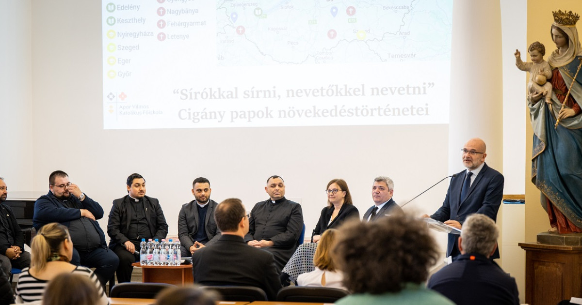 Borítókép: „A sírókkal elég jól tudtam sírni, a nevetőkkel elég jól tudtam röhögni – csak hogy ne derüljön ki a nagy titok, hogy cigány vagyok”