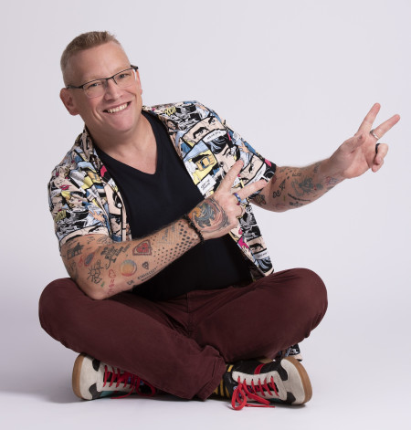 Borítókép: 3+1 Vámos Robi könyv azért, hogy közelebb juthass kamaszod lelkéhez    