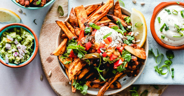 Borítókép: 9 szuperélelmiszer, ami visszafordítja az öregedés folyamatait - éveket tagadhatsz le a korunkból, ha naponta eszed ezeket!