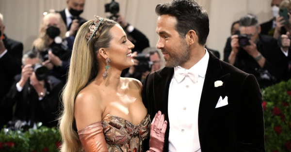 Borítókép: Hivatalos: az emberek szerint ők a legédesebb sztárpárok 2025-ben - több százezer szavazat alapján!