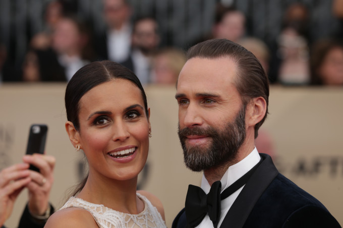 Joseph Fiennes és felesége, Maria Dolores Dieguez. 