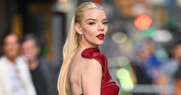 Borítókép: Nem menő már a mézszőke! Íme 3 szőke árnyalat, amit idén nyáron a stílusos nők viselnek - ezeket pedig felejtsd el!