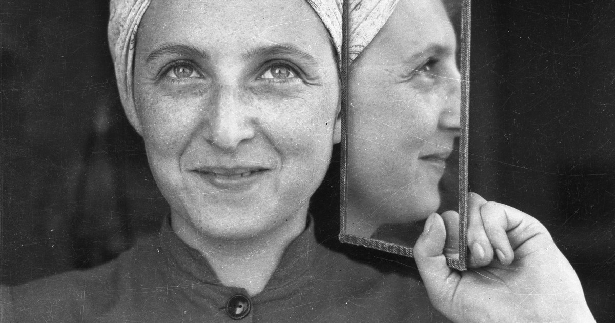 Borítókép: A kedvesség megfizethetetlen: nagy mosolyok régi fényképeken