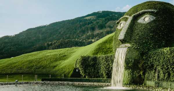 Borítókép: Egy mesebeli hely Ausztriában, amit egyszer látnod kell - bejártuk a Swarovski Kristallweltent!