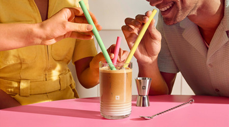 Borítókép: Nyomd meg a gombot, és kóstolj bele a nyárba egy pisztáciás jegeskávéval 