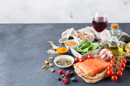 Borítókép: A mediterrán diéta előnyei: 8 élelmiszer, amit mindenképp érdemes beépíteni az étrendedbe