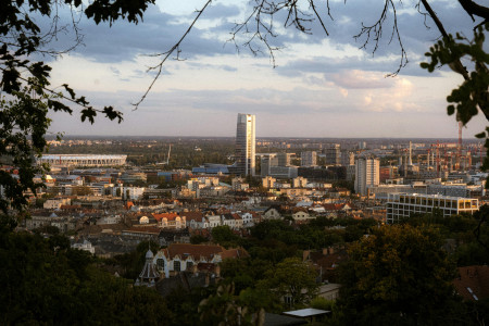 Borítókép: Kedvenc magyar városaim képeken