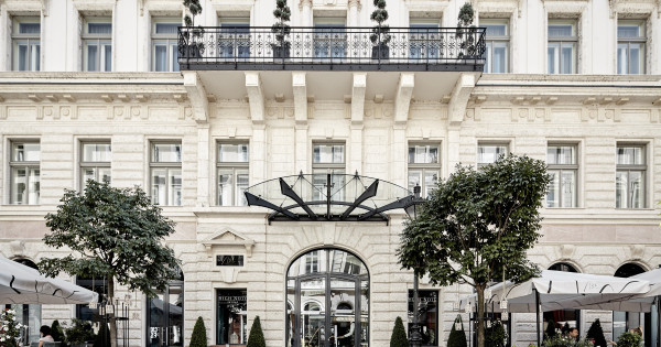 Borítókép: 10 éves a világ legkiválóbb szállodái között számon tartott Aria Hotel Budapest