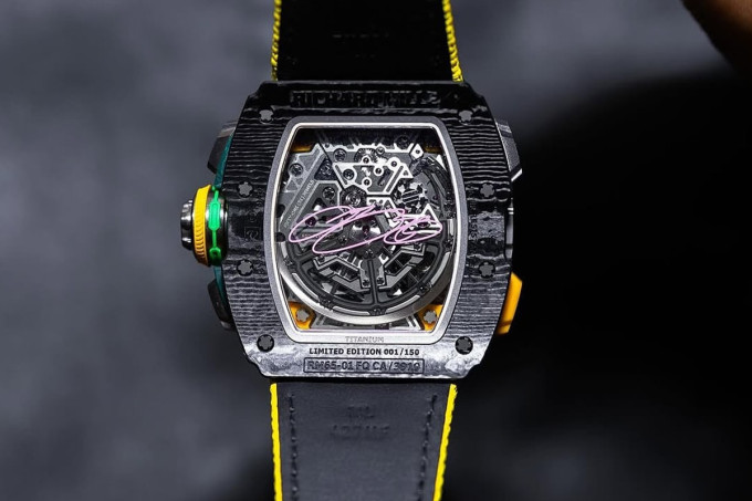 LeBron limitált Richard Mille órája hátulról