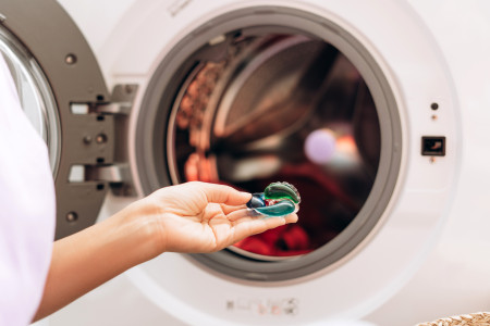 Borítókép: 7 anyag, amit soha ne moss 40 fokon: könnyedén összemehetnek, sérülhetnek 