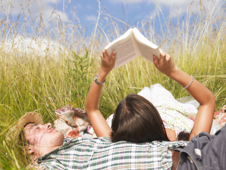 Borítókép: Nyári olvasáskihívás: 9 hét alatt 9 könyv, ami beszippant!