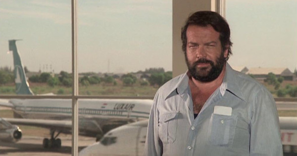 Borítókép: 10+1 megdöbbentő részlet a Piedone-filmekről, amikről talán nem is hallottál