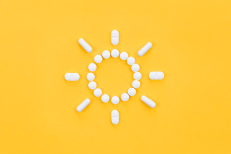 Borítókép: 7 gyógyszer, ami fényérzékenyít: ha ezeket szeded, még jobban vigyáznod kell a napon