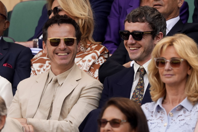 Andrew Scott és Paul Mescal a wimbledoni teniszbajnokságon.
