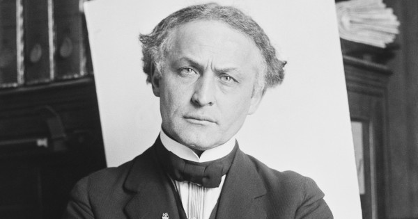 Borítókép: A szabadulás mestere: Weisz Erik életének története, aki Harry Houdini néven vált világszerte ismertté