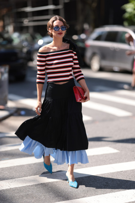 Borítókép: Lenge, nőies, divatos: 10 maxiszoknya, ami bármelyik nyári szettedben jól mutathat