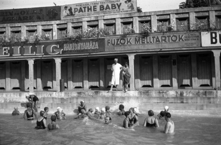 Borítókép: Így strandoltak 100 évvel ezelőtt: retró fotók a régi idők nyarairól
