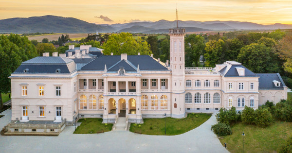 Borítókép: 8 mesebeli és romantikus kastély Magyarországon, amit egyszer látnod kell