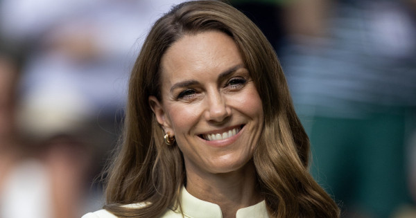 Borítókép: Katalin hercegné bemutatja: íme a tökéletes nyári szoknya, amiért még Carrie Bradshaw is rajongana