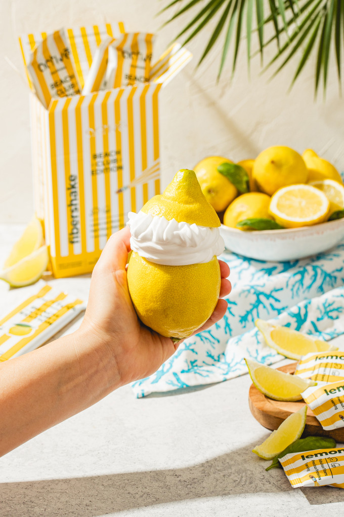 A Lemon Tart mousse könnyen és gyorsan elkészíthető nasi, és iszonyatosan finom is!