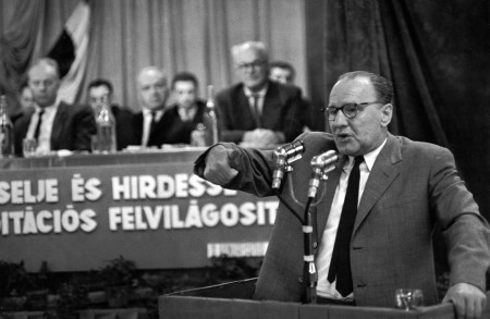 Borítókép: 7 kérdés a Kádár-korszakról: mennyi mindent tudsz a legvidámabb barakkról?