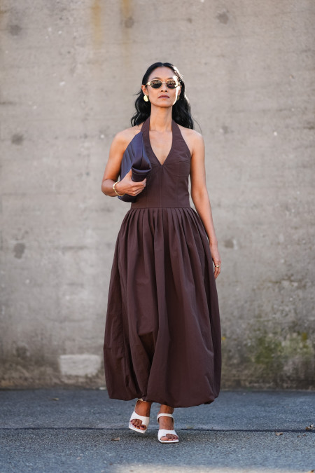 Borítókép: 10 barna ruhadarab, ami nemcsak a nyár végén, de ősszel is működhet