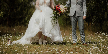 Borítókép: „A kedvenc részem, amikor az ötlet testet ölt és egyben látjuk a víziót” – Meisel Zsófi virágdizájnerrel az esküvői dekorációk világáról beszélgettünk 